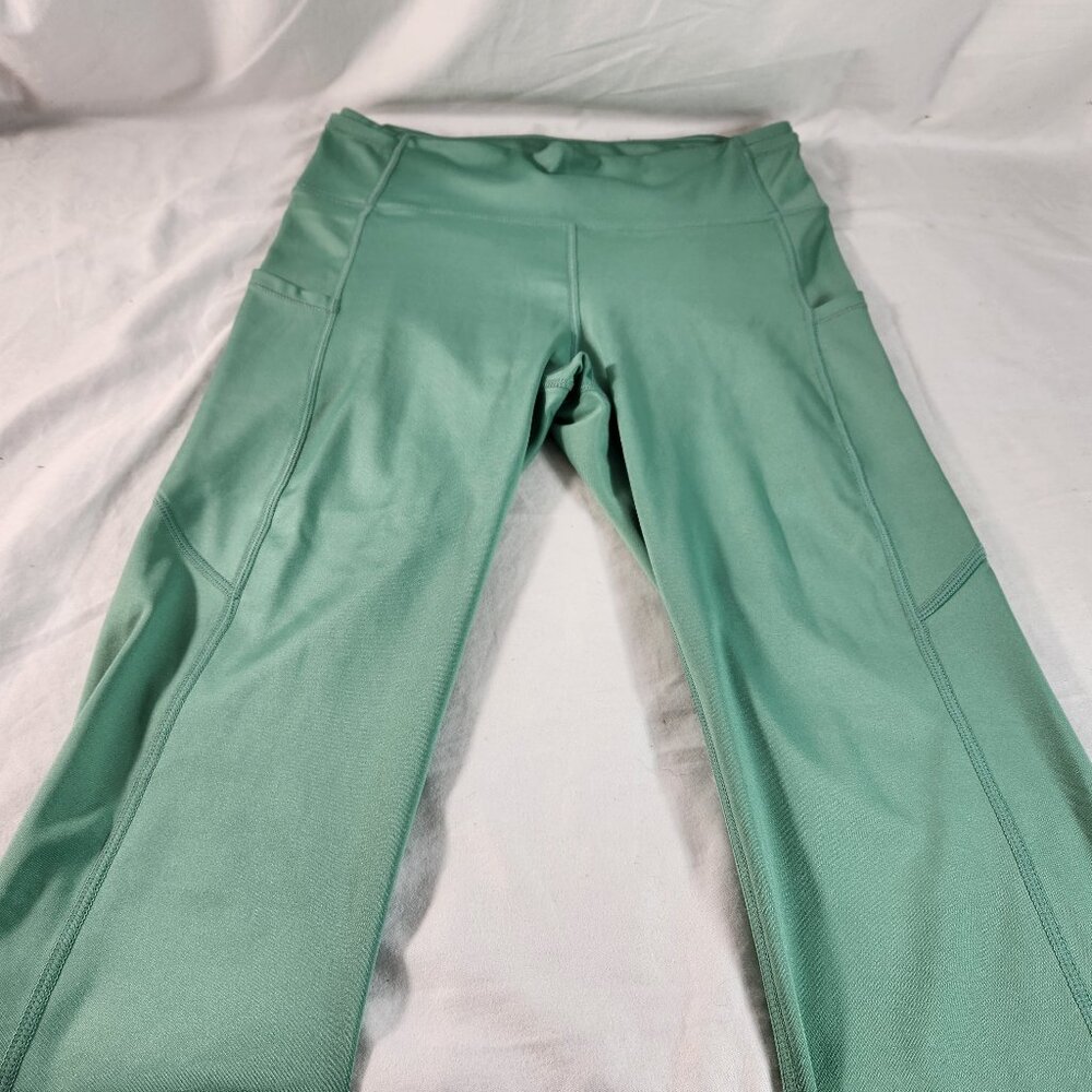 Yelete Active Womens Athletic Cropped Leggings Size Medium Green Yoga Activewear